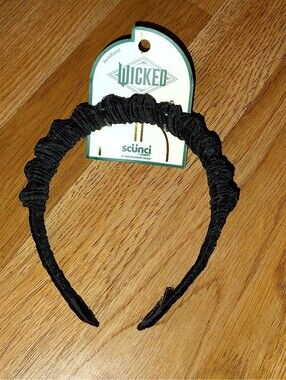 Scünci x Wicked Limited Edition Elphaba Ruched Textured Headband